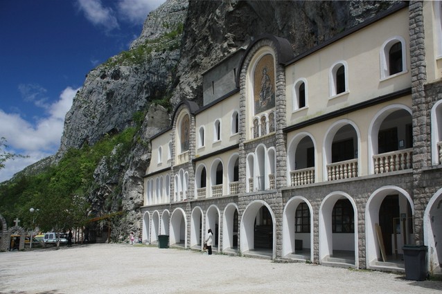 Klášter Ostrog, Černá hora