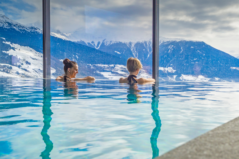 woman in spa žena v lázních